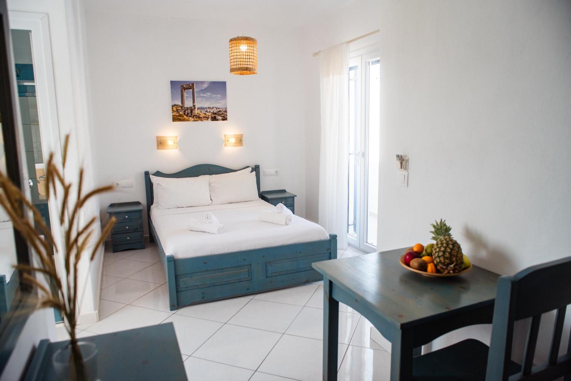 Naxos City Ikaros Studios & Apartments מראה חיצוני תמונה