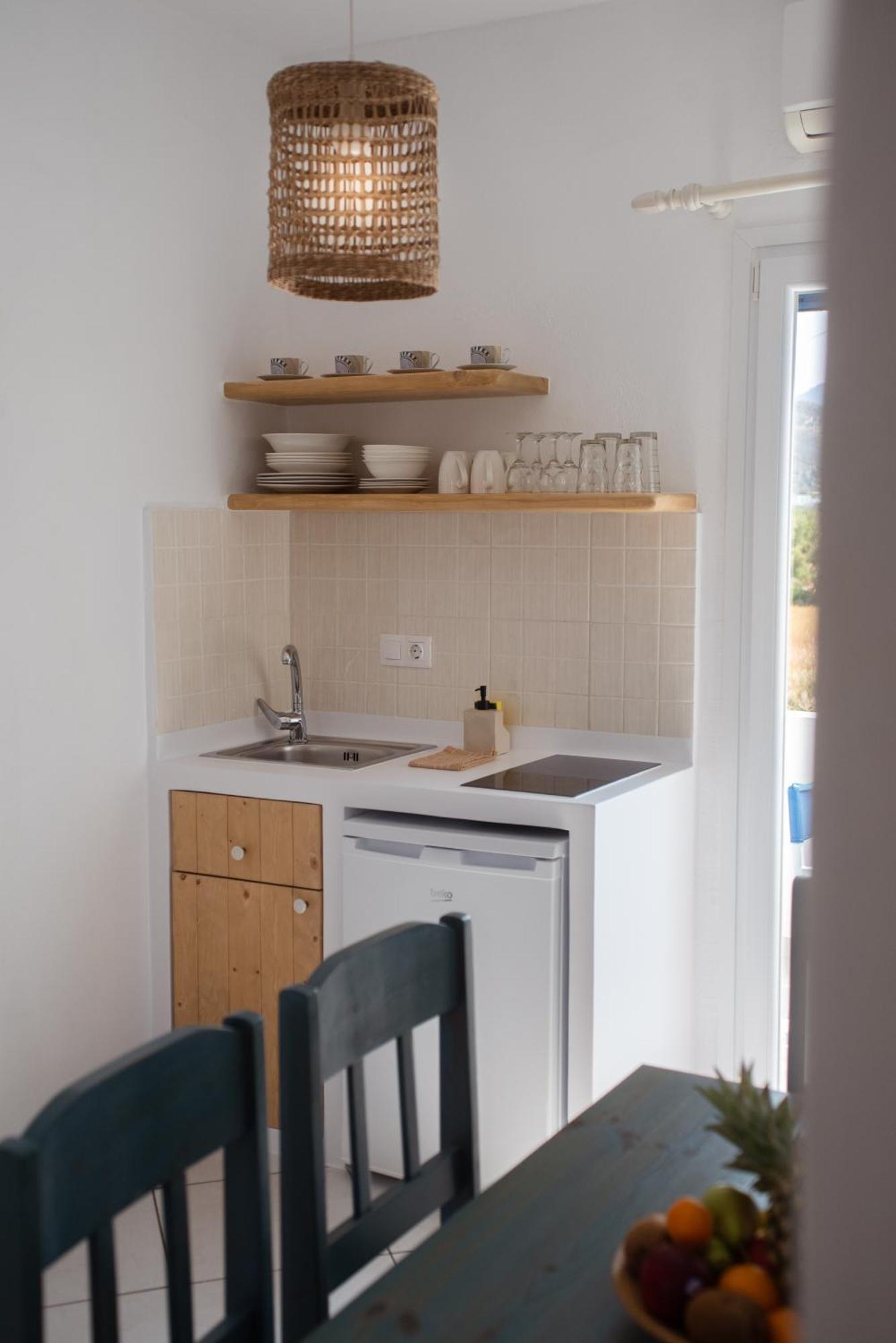 Naxos City Ikaros Studios & Apartments מראה חיצוני תמונה